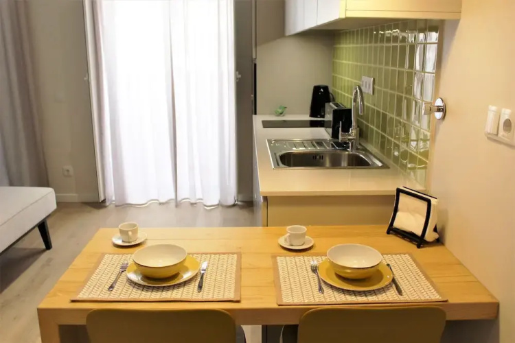 Cardeal Suites & Apartments