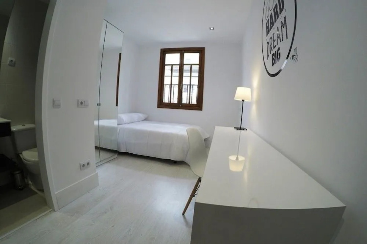 Mi Casa Inn - Residencia Gran Vía