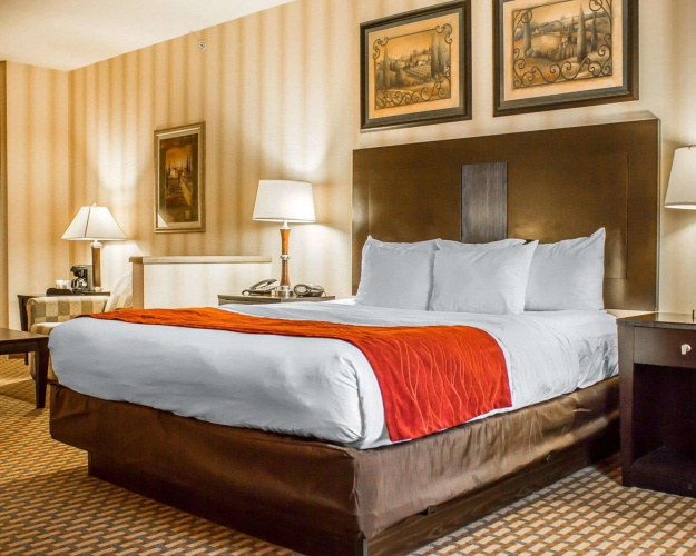 Comfort Suites Edinboro