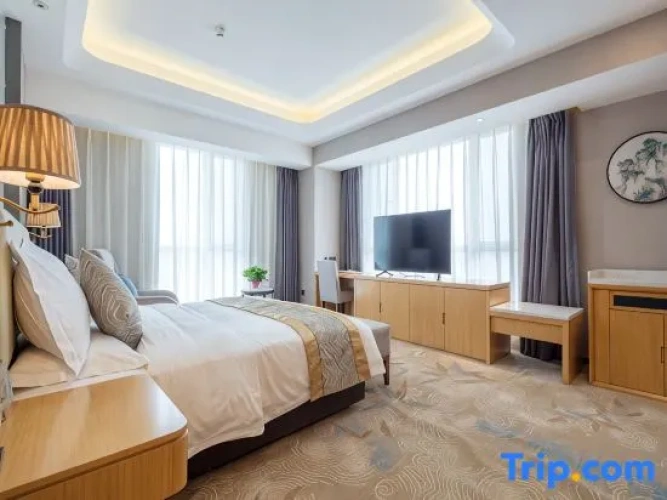1 Bedroom Deluxe Suite