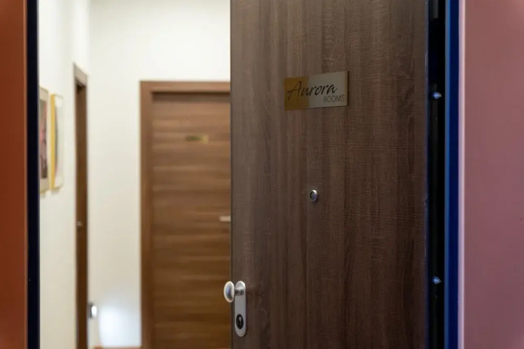 Aurora Rooms