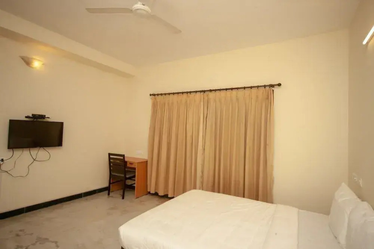 OYO 24150 SilverKey Egmore