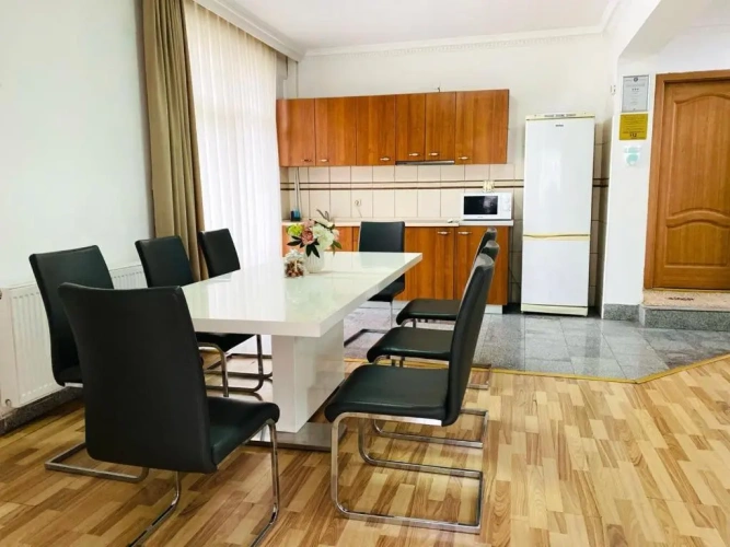 4 Bedrooms Villa