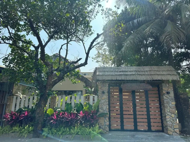 Lá Home