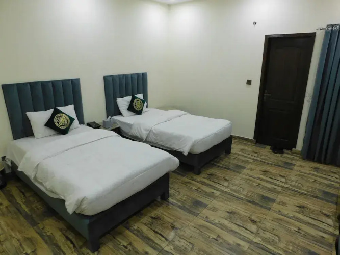 Empire Hotel