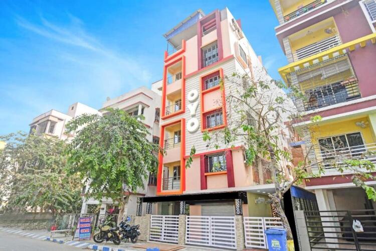 OYO Flagship 805582 Nirwana Gust House Newtown