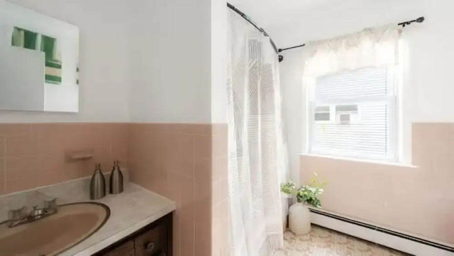 Upscale 3BR NY Home with Free Parking