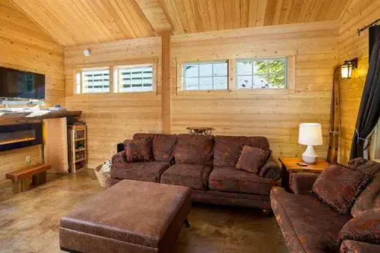 Painted Pony Cabin