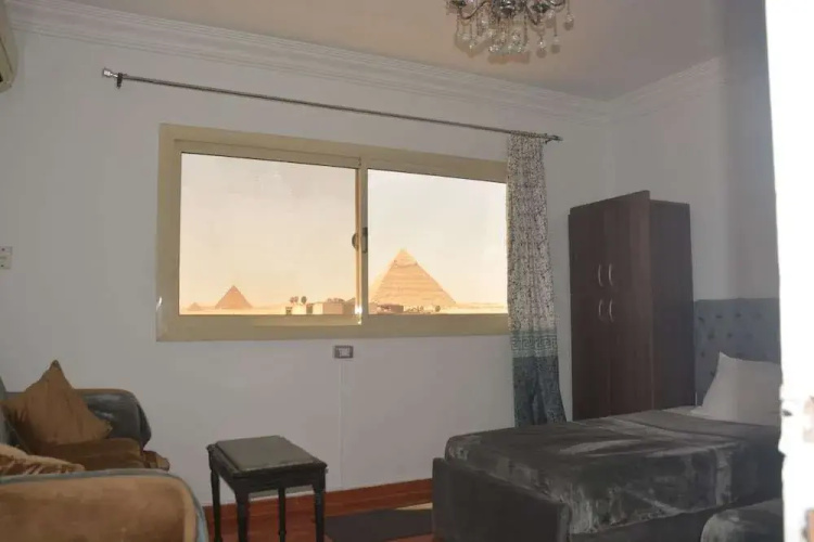 Ra Pyramids Inn