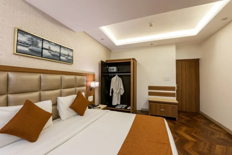 The Ren Hotels