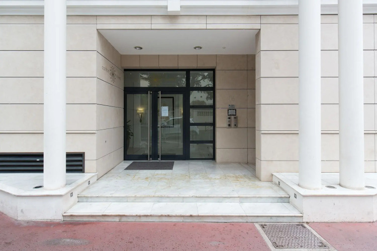 Carlton Riviera YourHostHelperOver view