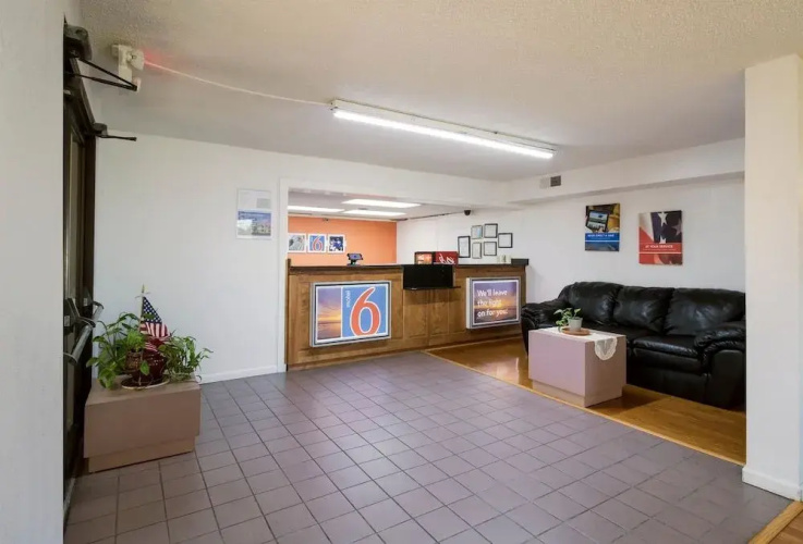 Motel 6 Holyoke MA