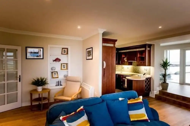 2 Bedrooms Standard Penthouse room with partial sea view