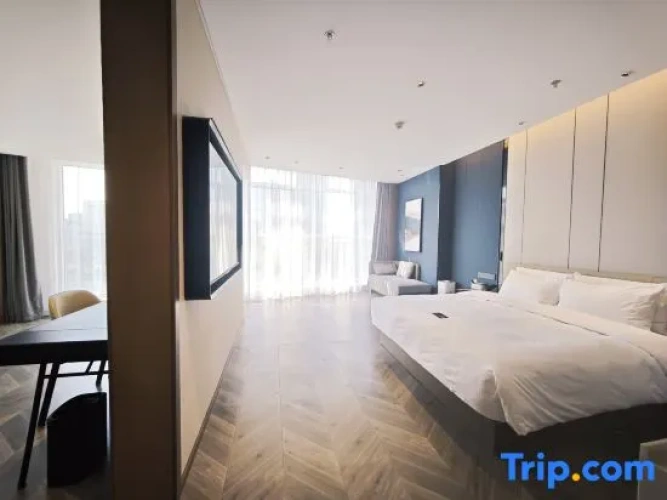 Standard Double room with city view