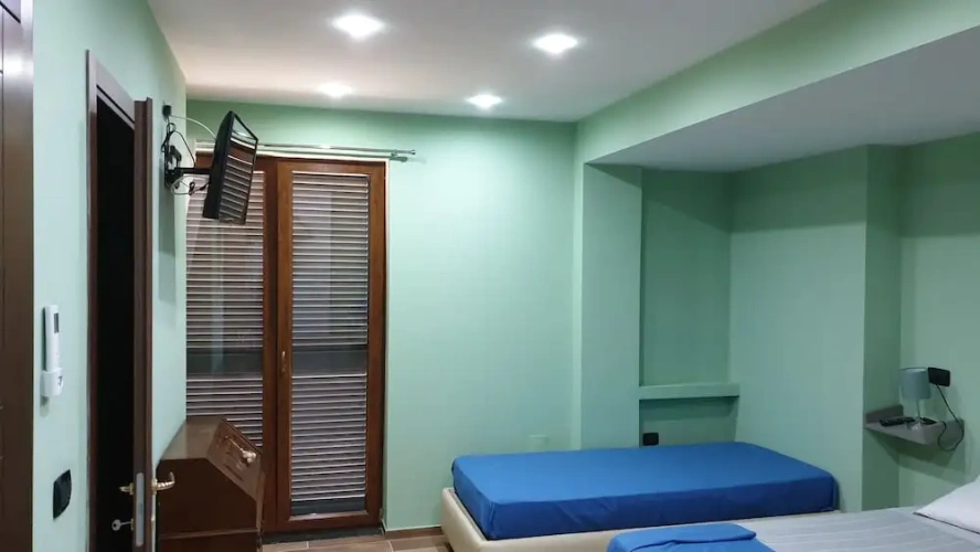 Classic Quadruple room