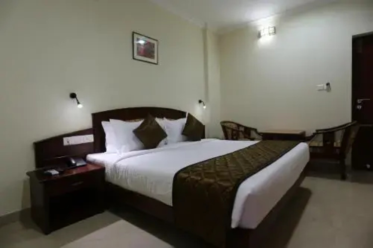 Hotel white city