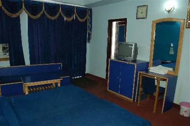 Oyo 13326 Gupta Palace