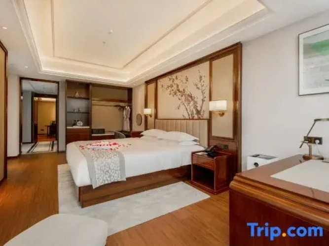 Premier Suite