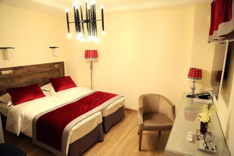 Grace Point Hotel