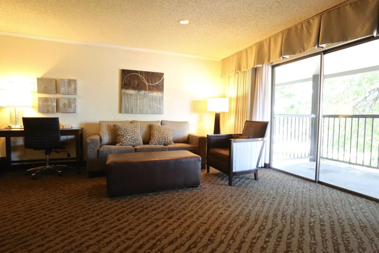 Valley River Inn