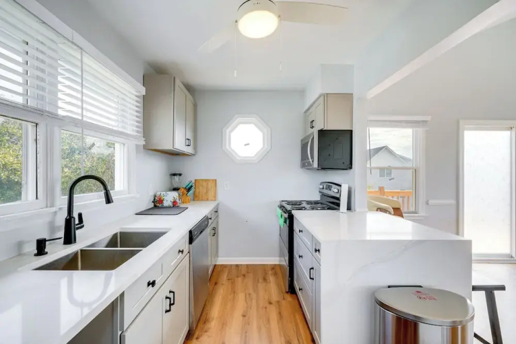 Steps to Beach: Centrally Located OBX Home!