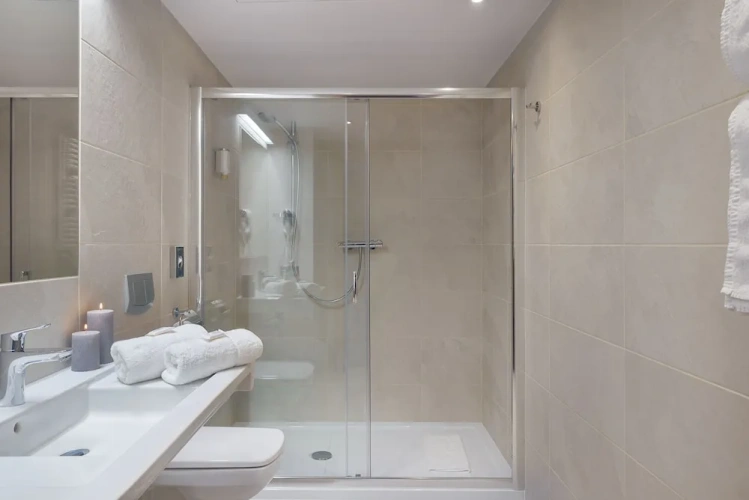 Standard Double room with city view