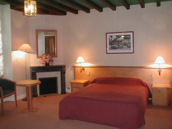 Standard Triple room