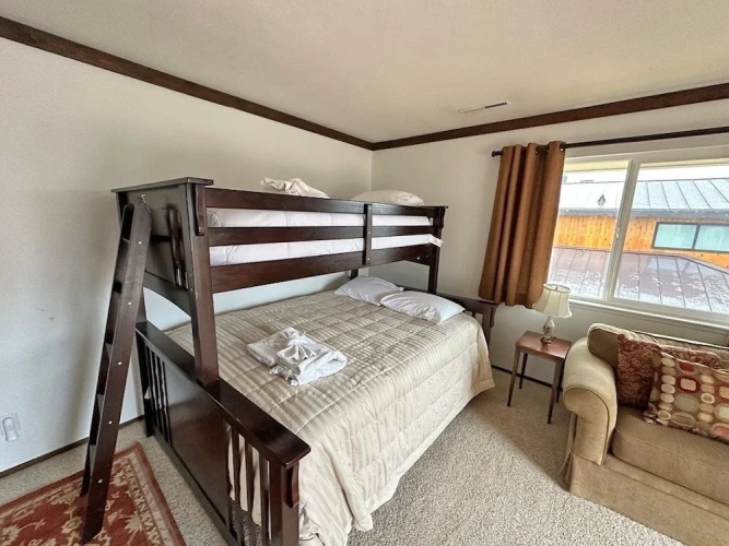 3 Bedrooms Cottage