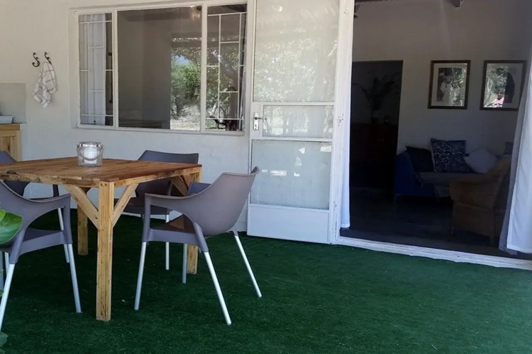 24 Degrees Self-Catering