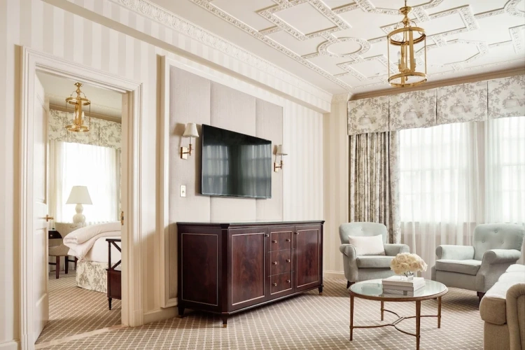 1 Bedroom Luxury Double Suite