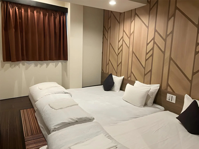 HOTEL LiVEMAX Esaka