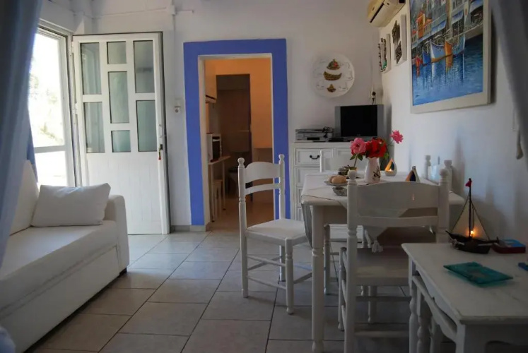KILLINI COTTAGE STUDIO the small cyclades