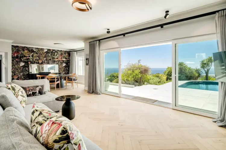 Camps Bay Villa w Pool Gym Studio Aqua Terra