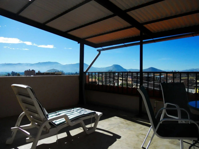 Yuraq Hotel
