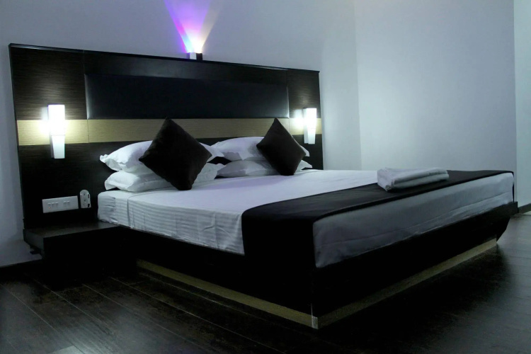 Hotel The Home