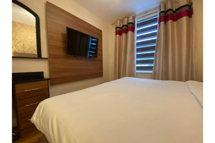 OYO Baylis House Hotel