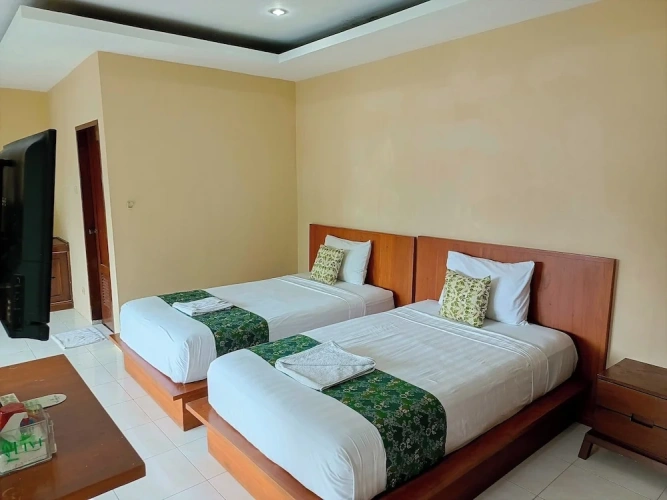 Grand Twin room with balcony