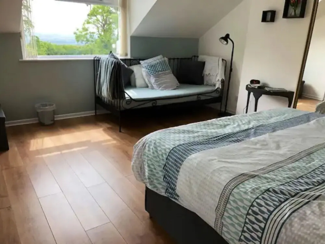 Impeccable 3-bed Apartment in Belfast