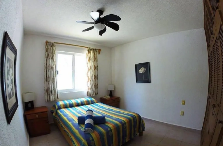 2 Bedrooms Standard Double room with view