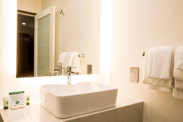 Hotel Xilo Glendale photo 9
