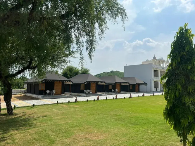 Roop Garh Palace