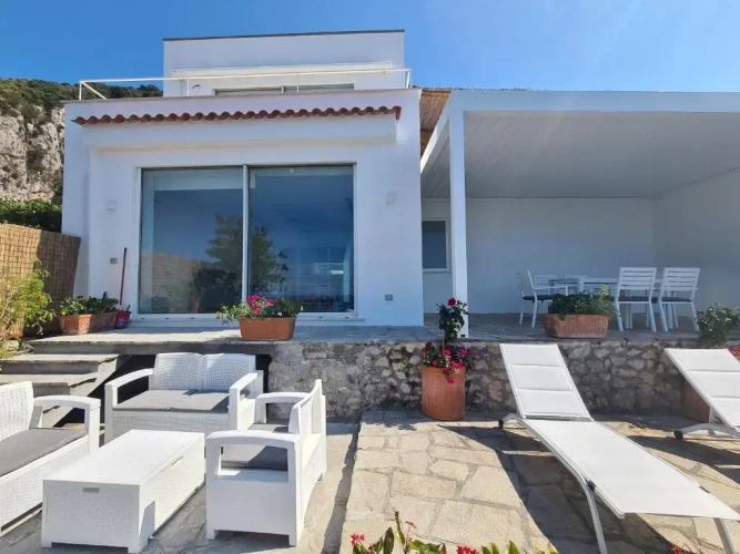 2 Bedrooms Cottage