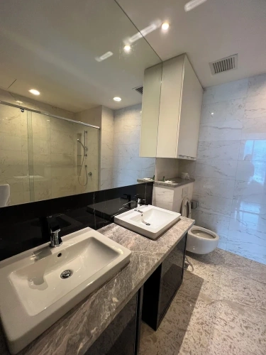 2 Bedrooms Luxury Apartment with city view