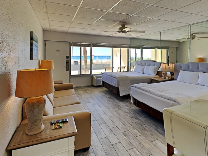 Quadruple Suite with balcony and beachfront