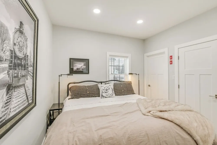 4 Bedrooms Cottage