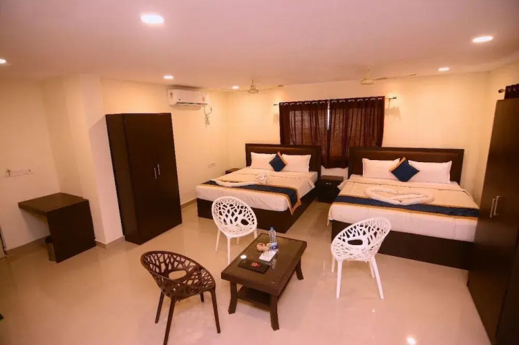 La Macaw Resort
