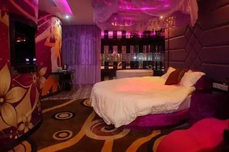 Aijiu Hotel