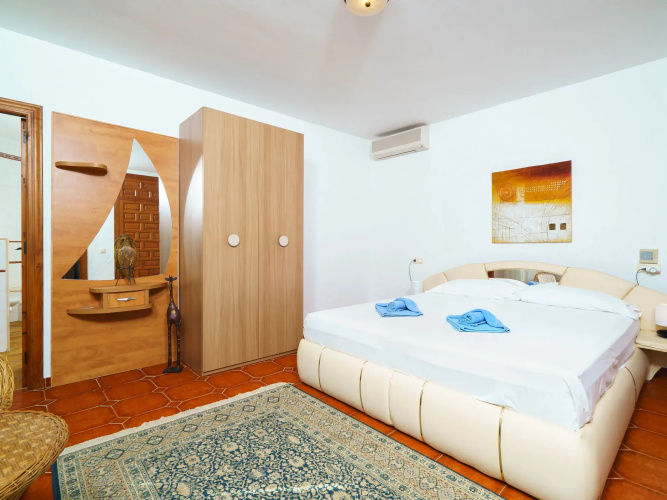 Villa Iris