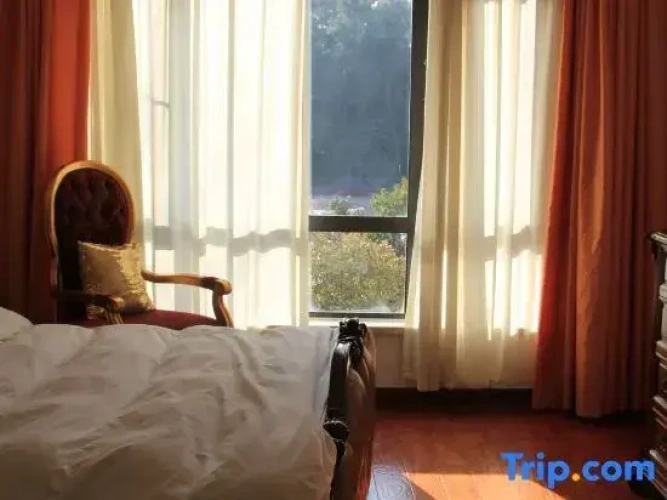 2 Bedrooms Double Suite