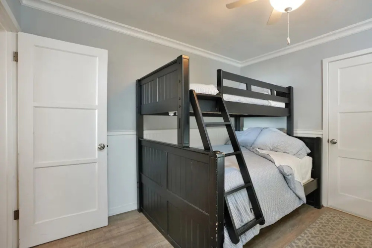 4805 Seashore A Beck 3 Bedroom Duplex